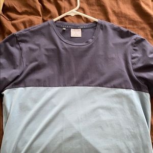 Gymshark Men’s Tshirt sz. L